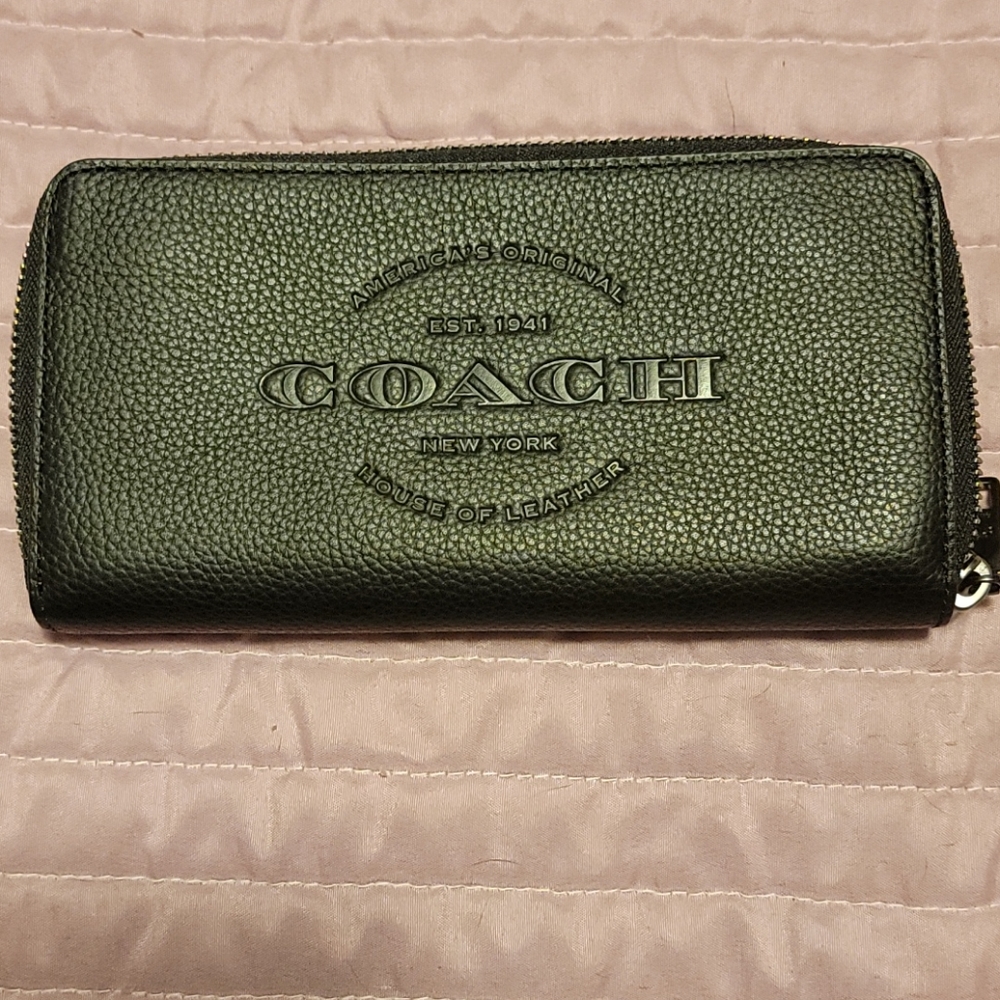 COACH NWT wallet
